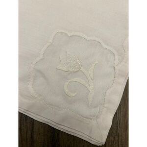 Set Of 6 White Embroidered Floral Cotton Napkins 20 x 19.5"